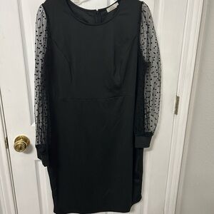Black Sheath Dress with Bishop Sleeves and Crew Neck